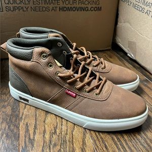 Levi’s High top causal shoes size 13